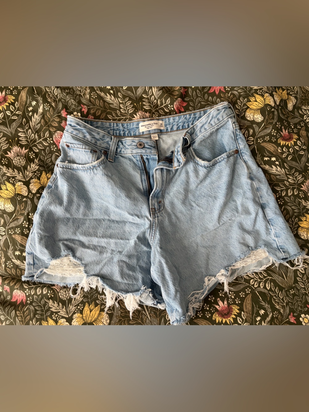 Abercrombie & Fitch Light Blue Distressed Denim High-Rise Loose Short - 28 curve